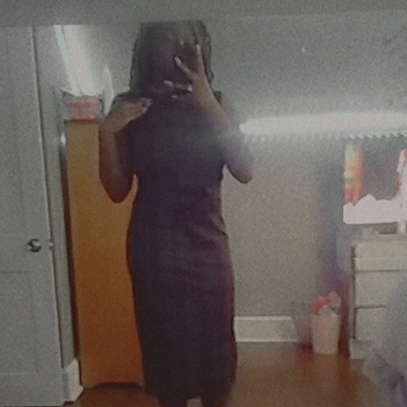 Brown slim fitting dress - Picture 4 of 4